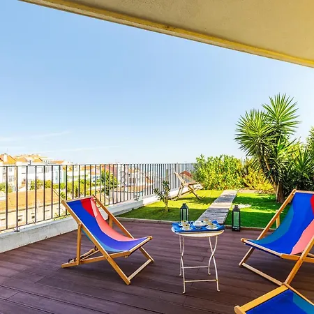 110m2 Flat, Large Terrace With A View And A Garden