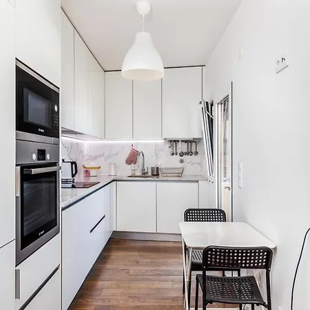 110m2 Flat, Large Terrace With A View And A Garden *